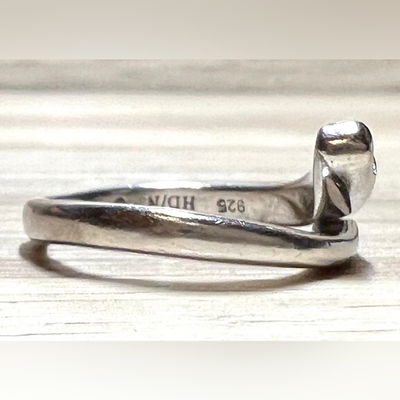 Vintage Designer HD/N Sterling Silver Diamond Bypass Band Ring, Size 6, 4g - Picture 5 of 10